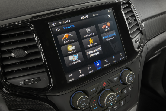 Jeep Compass Screen Freezing, Lag, and Blackouts Explained